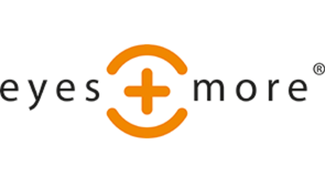 weißes Logo mit schwarzer Schrift "eyes more", dazwischen ein oranges Plus-Zeichen umrandet von einem orangen Kreis