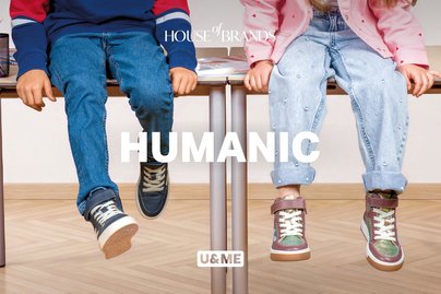 4 Kinderbeine die Baumeln